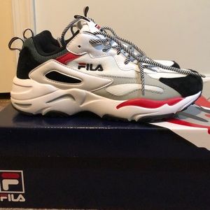 Fila Ray Tracers size 9.5